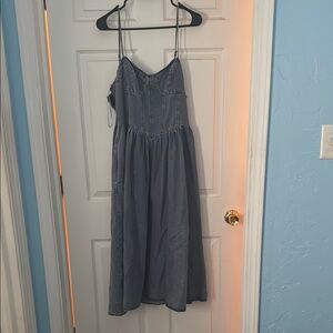 Vestique Denim Midi Dress